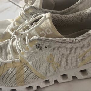 On Women's White and Cream Running Shoes